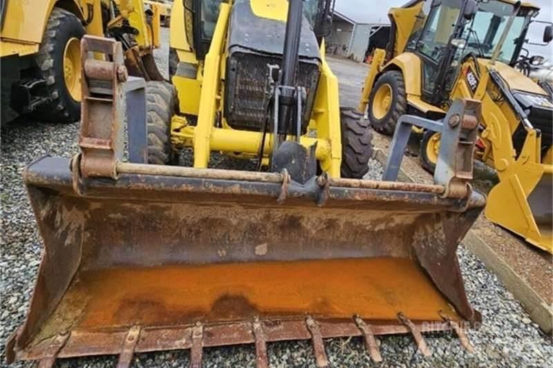 CAT 422E TLB Rýpadlo-nakladače