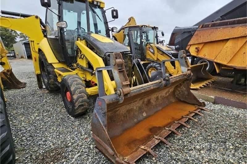 CAT 422E TLB Rýpadlo-nakladače
