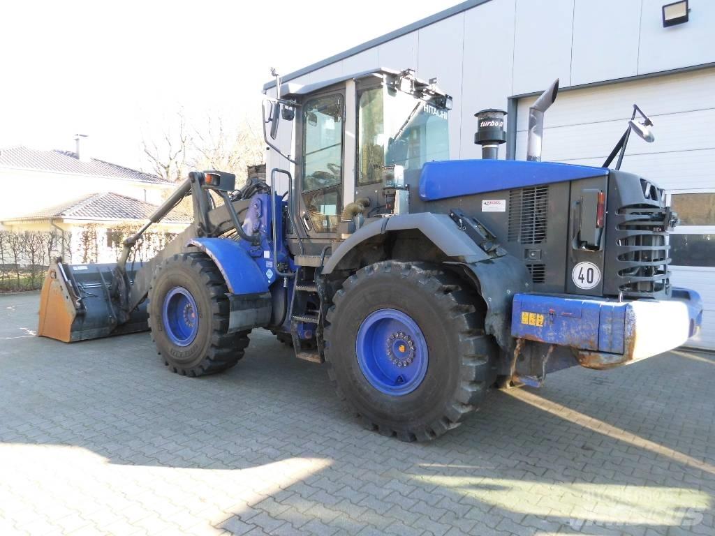 Hitachi ZW 180 Kolové nakladače