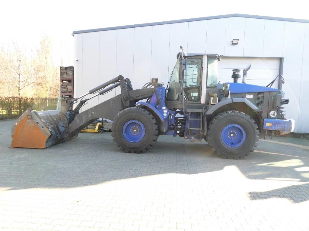 Hitachi ZW 180 Kolové nakladače