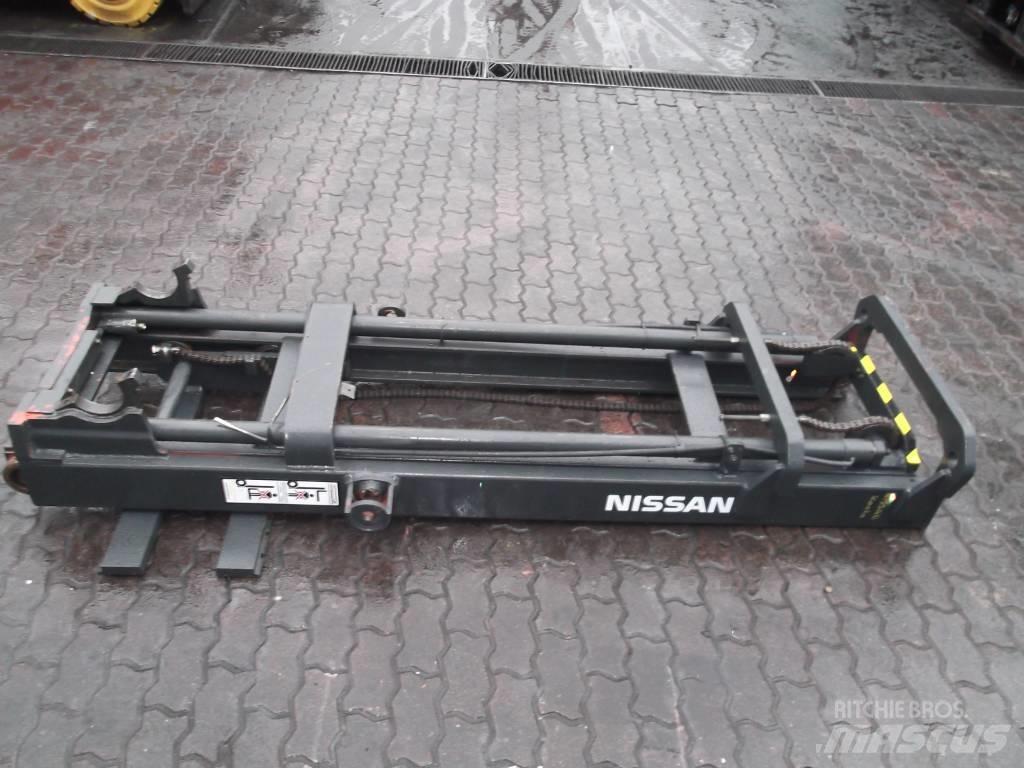 Nissan FD25 M-0441 Stožáry