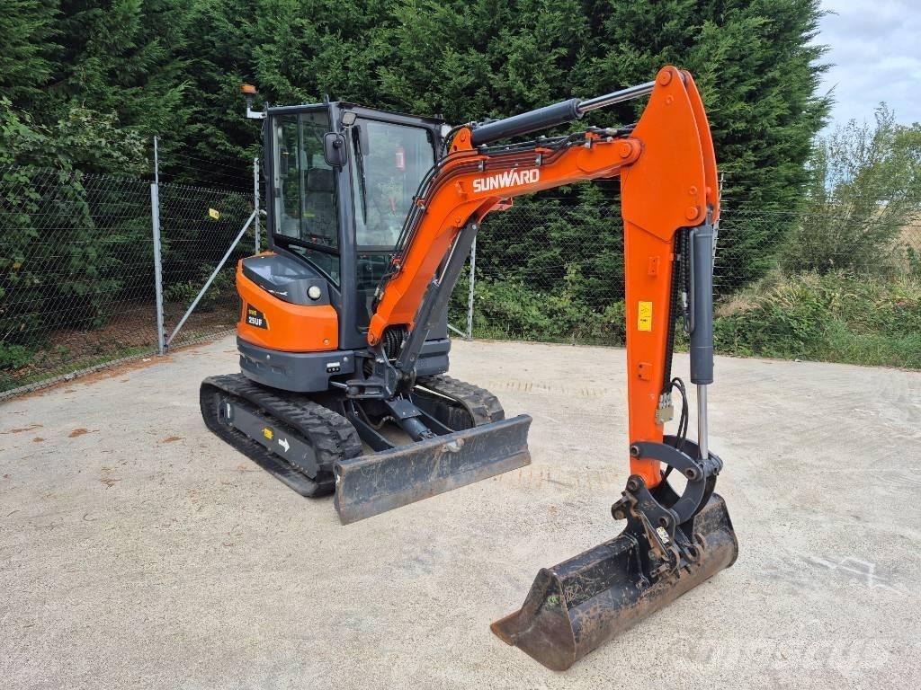 Sunward SWE 25 UF Mini rýpadla < 7t
