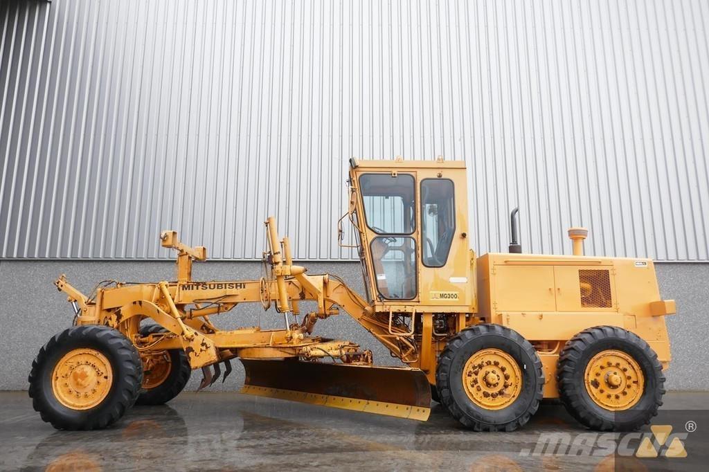 Mitsubishi MG300 Grejdry