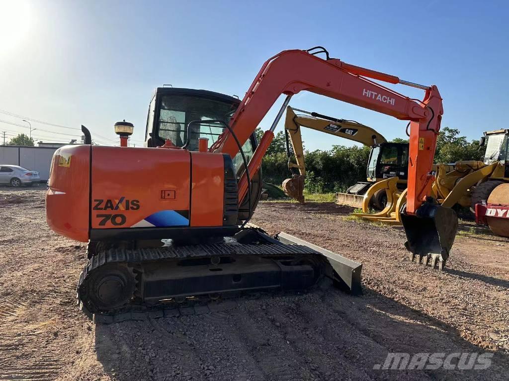 Hitachi ZX70 Midi rýpadla 7t - 12t