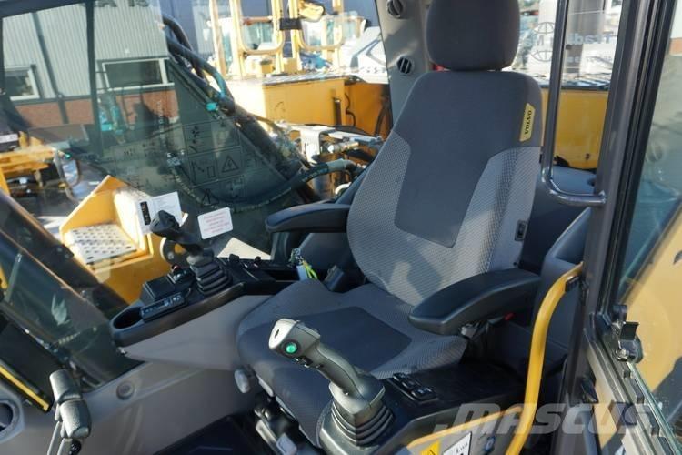 Volvo EC 250 E NL Pásová rýpadla