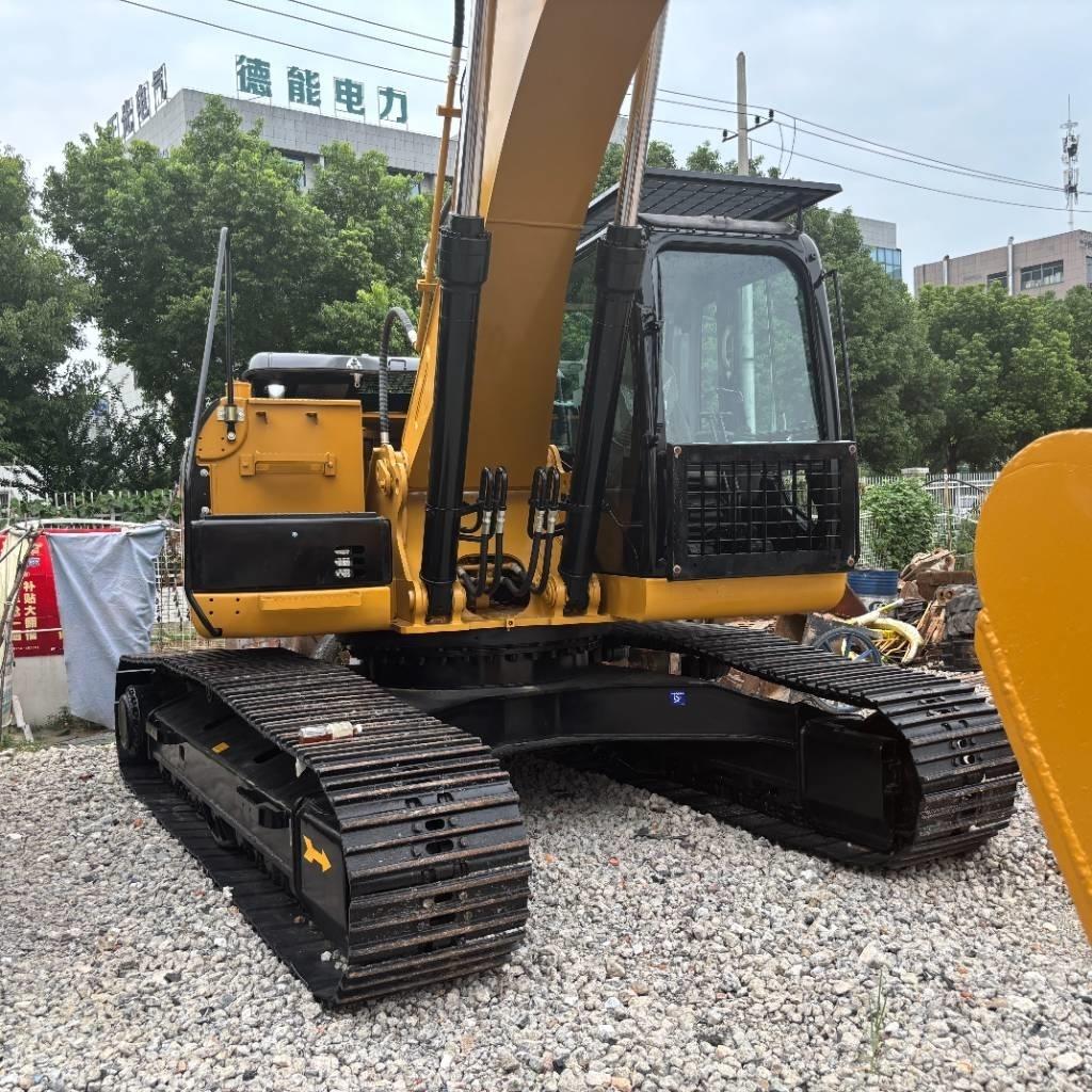 CAT 325 Pásová rýpadla