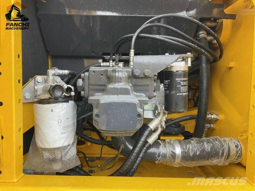 Komatsu PC240 Pásová rýpadla