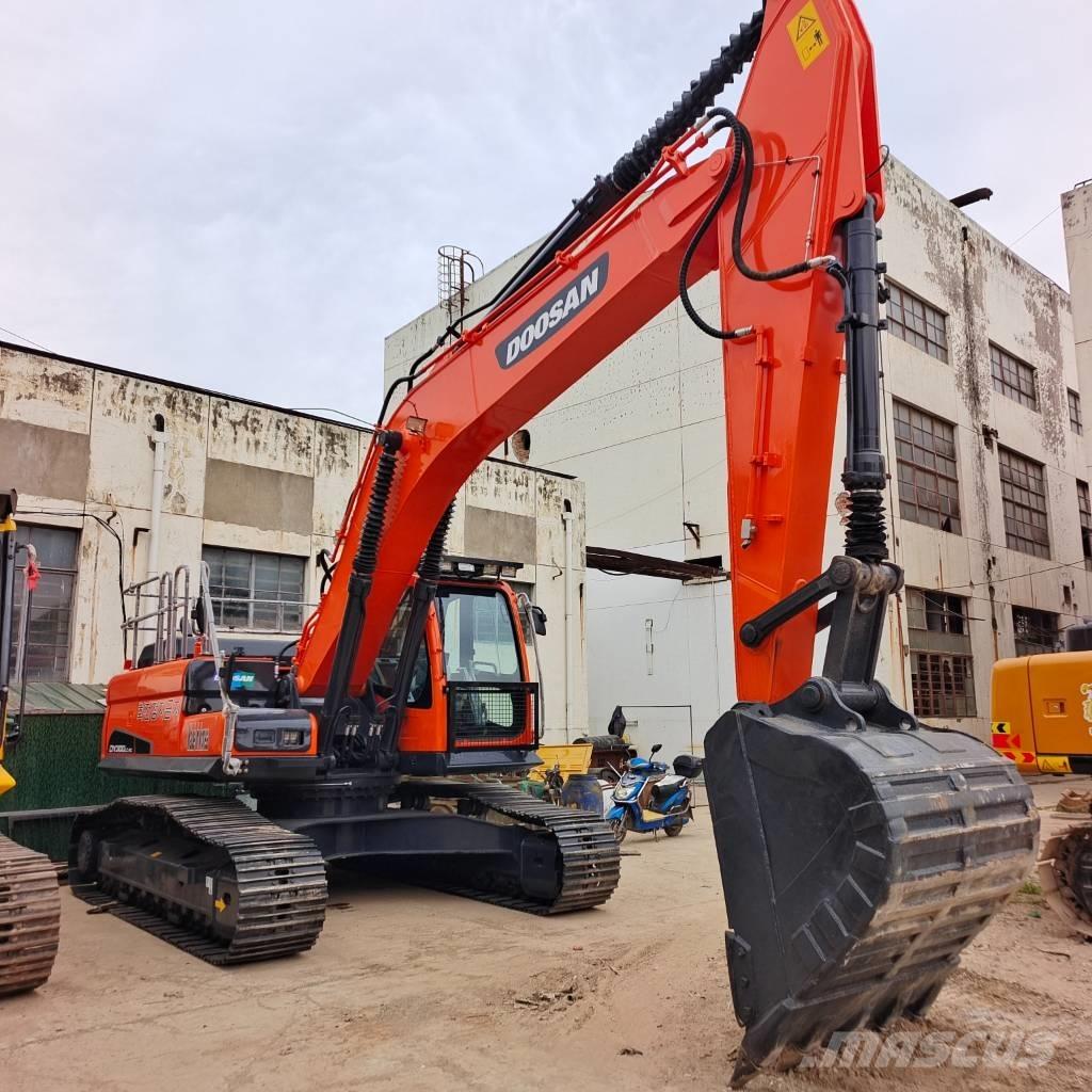 Doosan DX 300 Pásová rýpadla