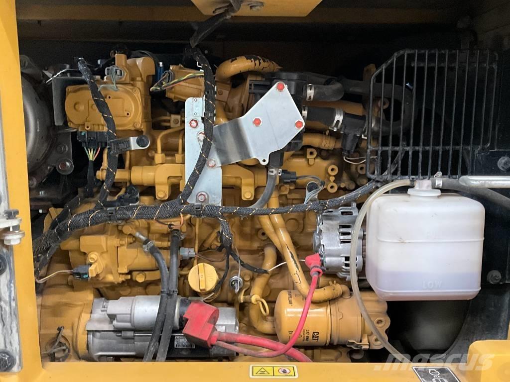 CAT 308 CR Midi rýpadla 7t - 12t