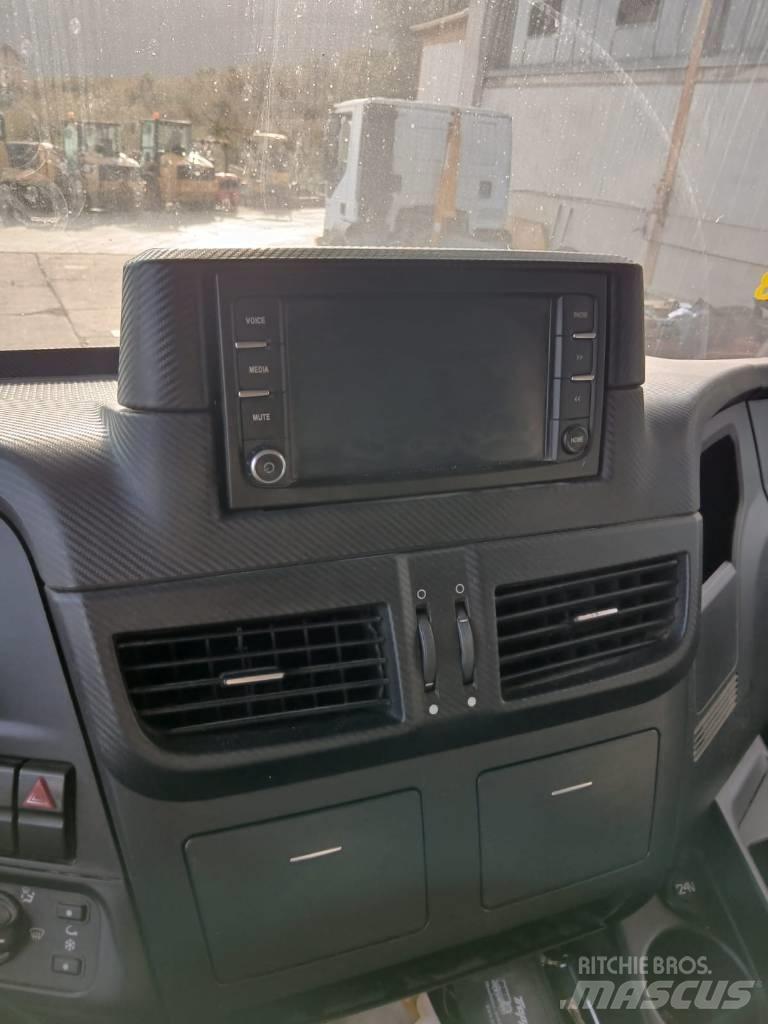 Iveco STRALIS 320S46 Valník s navijákem
