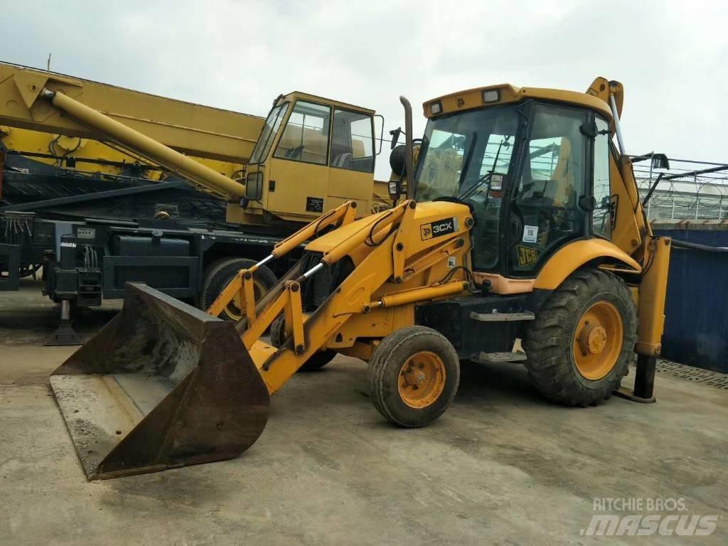JCB 3CX Rýpadlo-nakladače