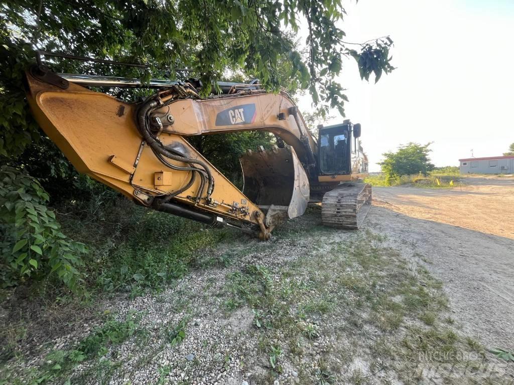 CAT 330 D Pásová rýpadla