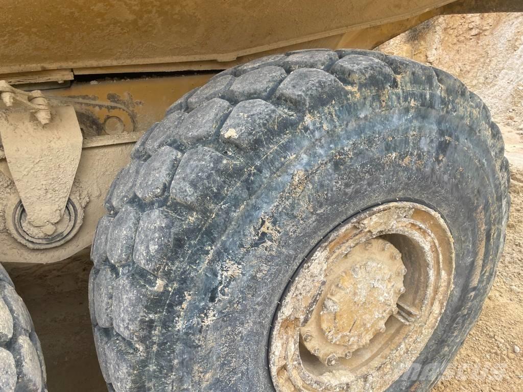 CAT 730 Kloubové dempry