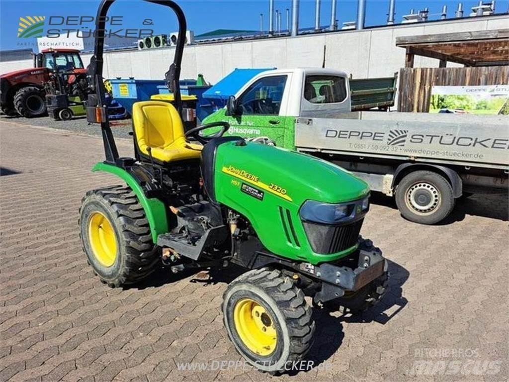 John Deere 2320 Kompaktní traktory