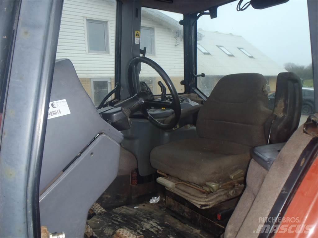 New Holland G170 Traktory