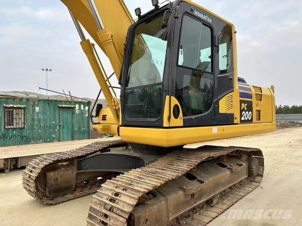 Komatsu PC 200 Pásová rýpadla