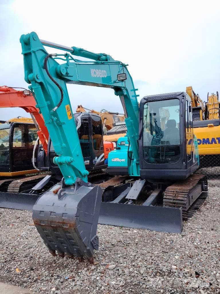 Kobelco SK75 Midi rýpadla 7t - 12t
