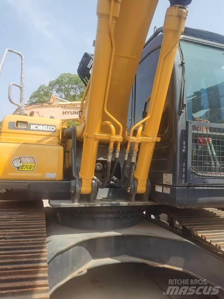 Kobelco SK 200 Pásová rýpadla