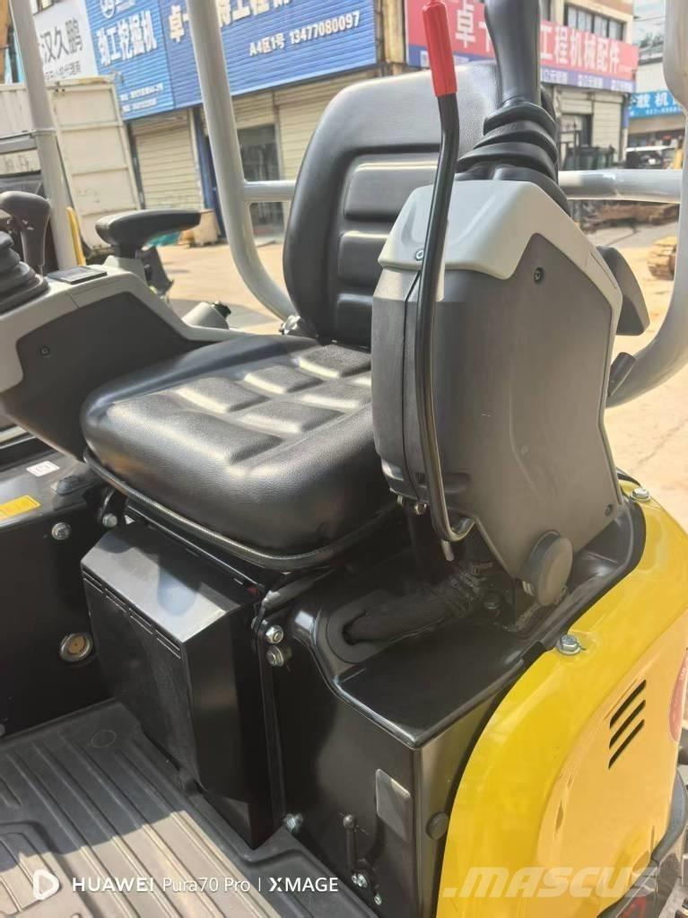 Wacker Neuson EZ 20 Pásová rýpadla