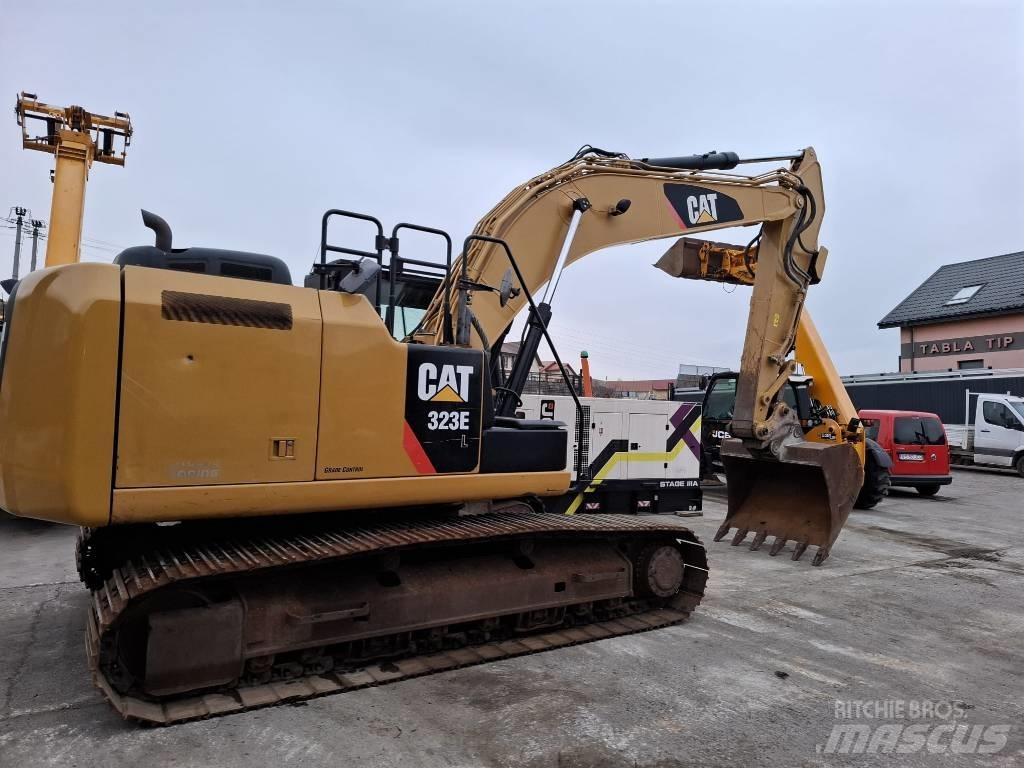 CAT 323 EL Pásová rýpadla