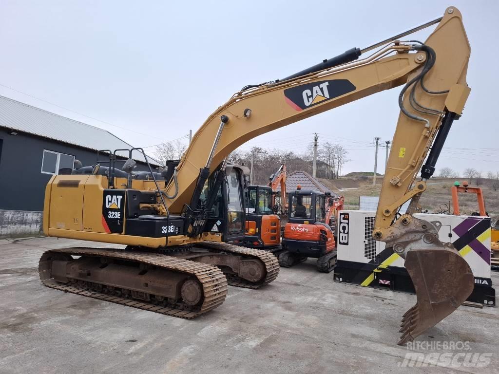 CAT 323 EL Pásová rýpadla