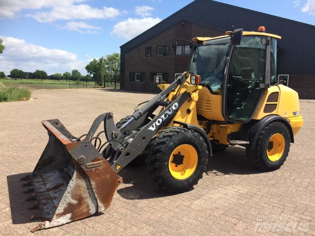 Volvo L 25 F Kolové nakladače