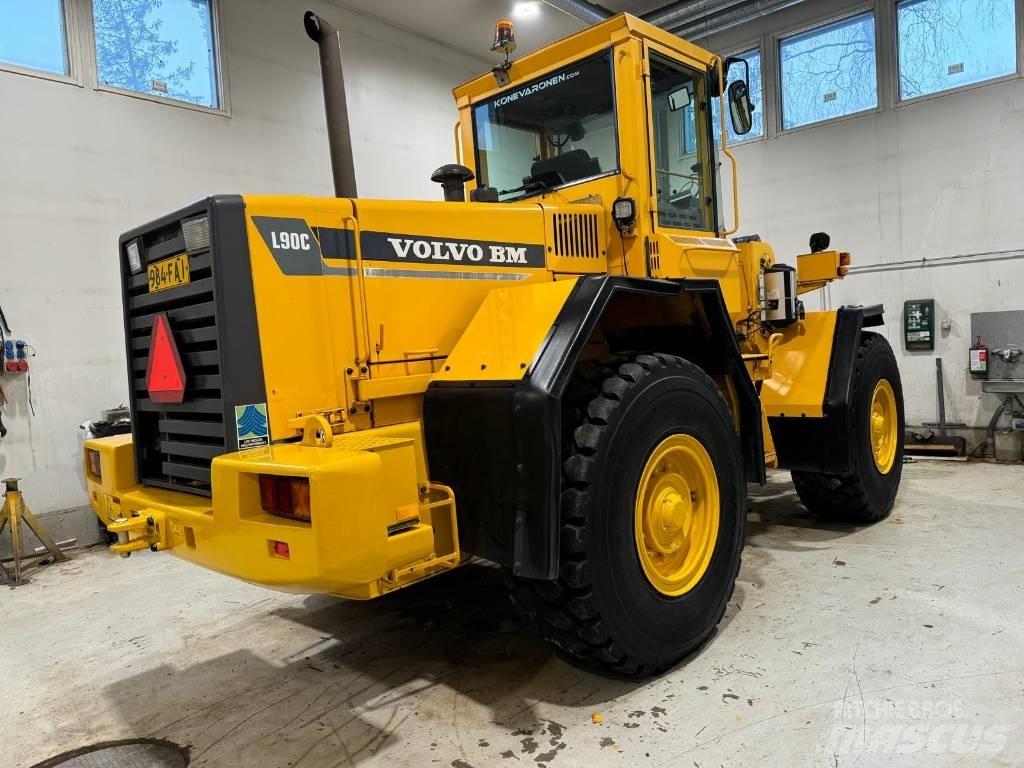 Volvo L 90C Kolové nakladače