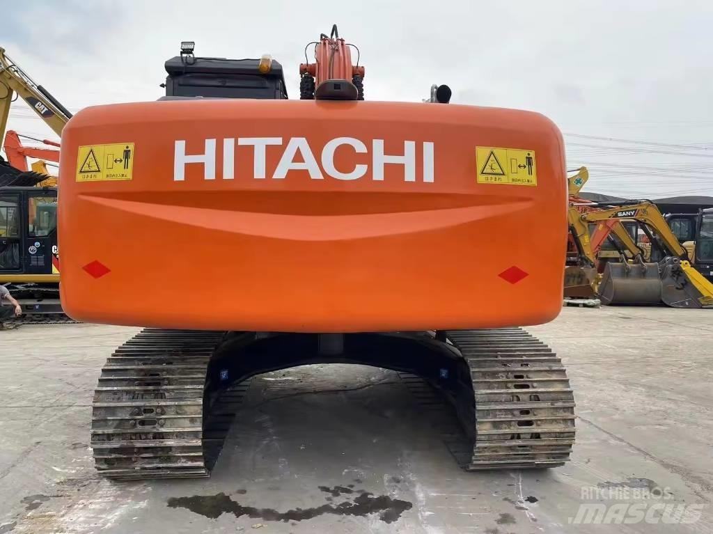 Hitachi ZX 200 Pásová rýpadla