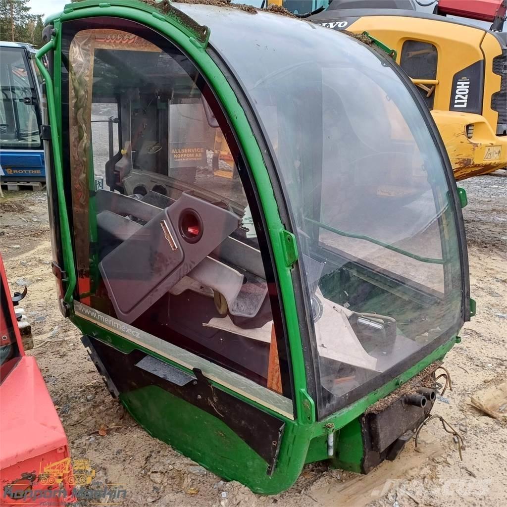 John Deere 1270e Kabiny a interiér