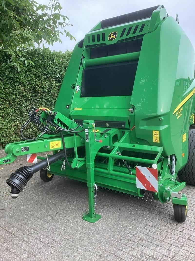 John Deere V461M Lis na válcové balíky