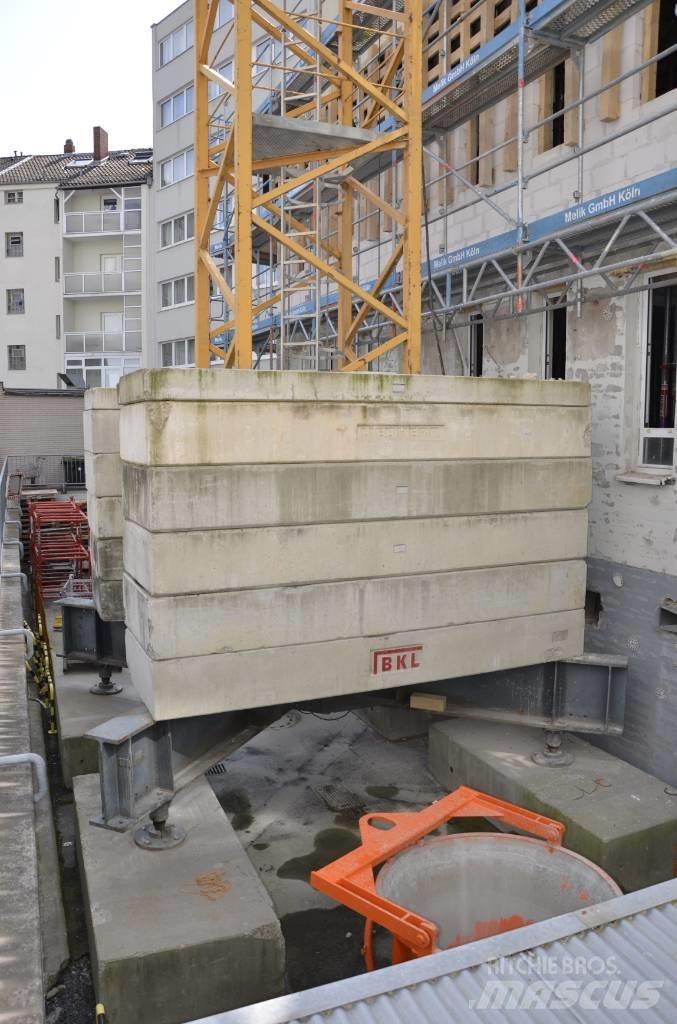 Liebherr 110 EC-B 6 Stavební jeřáby