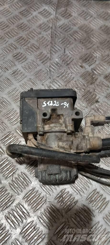 Scania G 400   1879275 Brzdy
