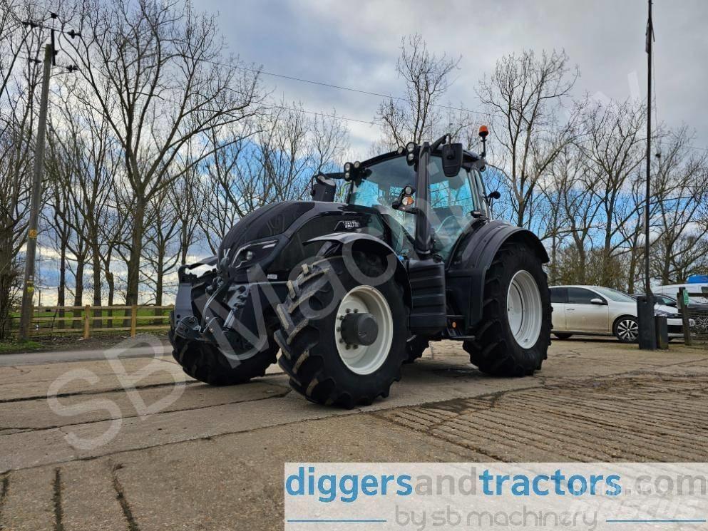 Valtra T 154 Traktory