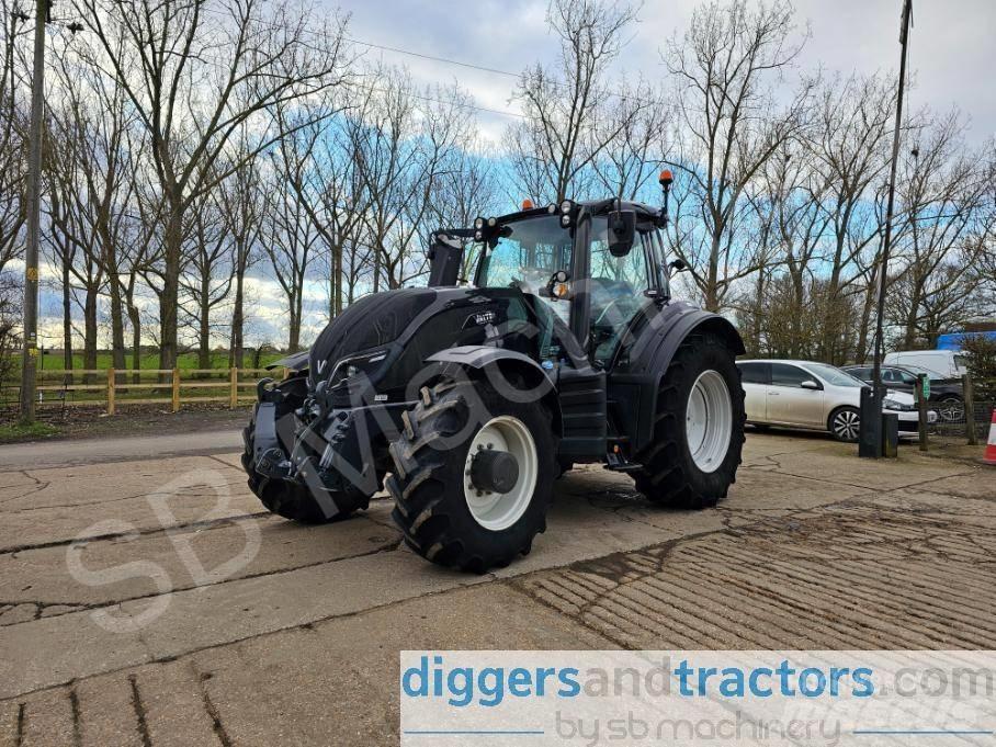 Valtra T 154 Traktory