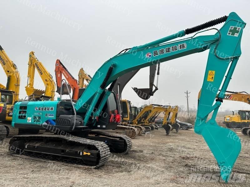 Hitachi ZX 200 Pásová rýpadla