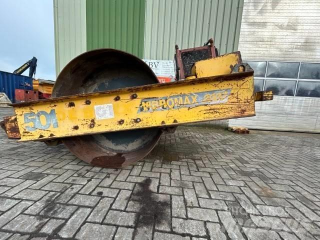 Vibromax 2000 Vlečné vibrační válce