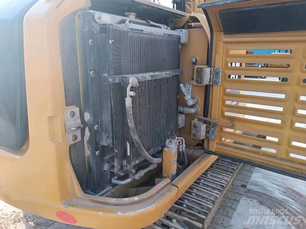 CAT 305.5 Mini rýpadla < 7t