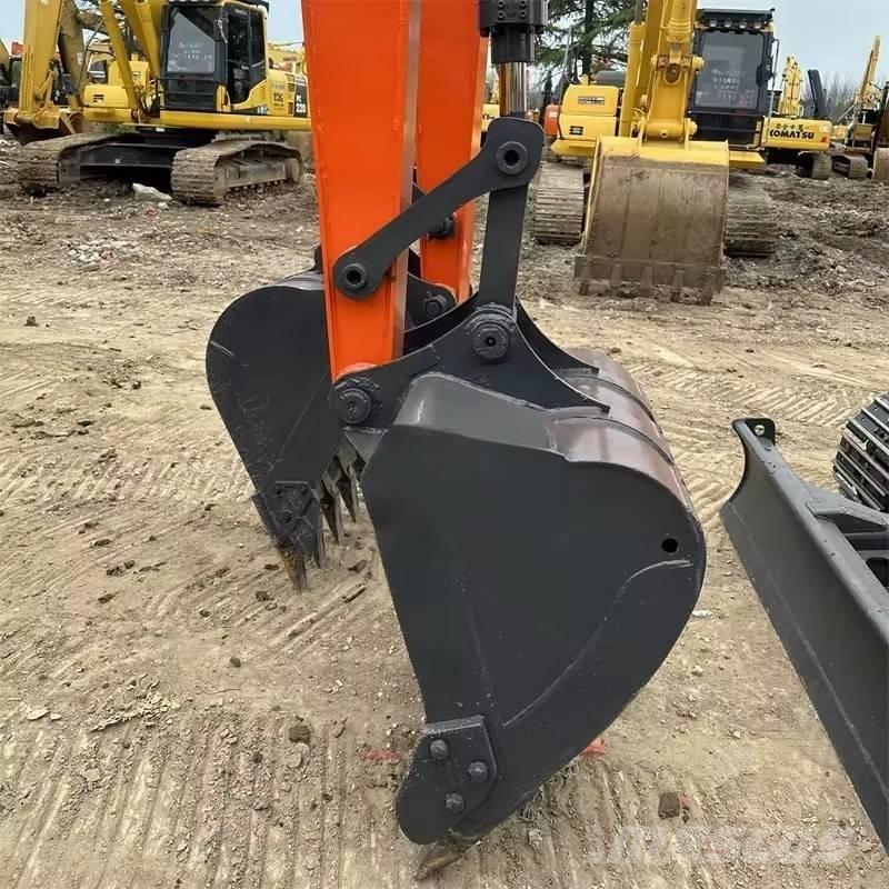 Doosan DX 80 Midi rýpadla 7t - 12t