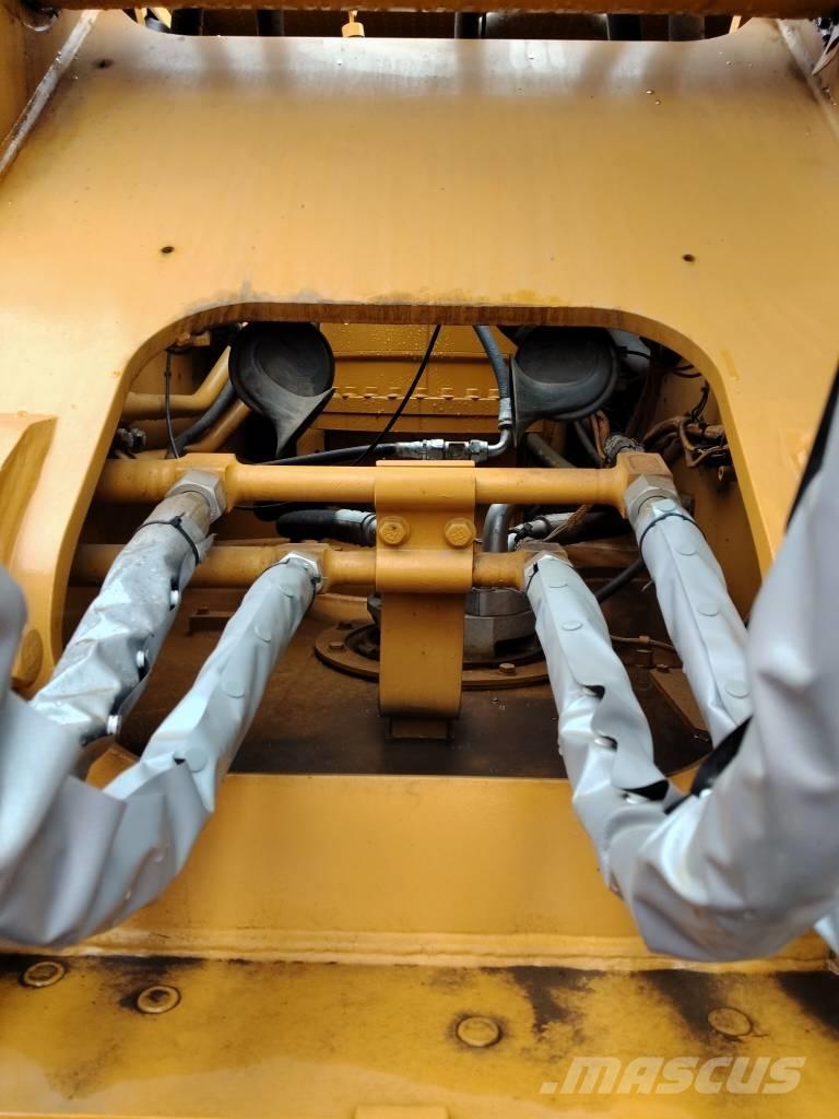 CAT 330 GC Pásová rýpadla