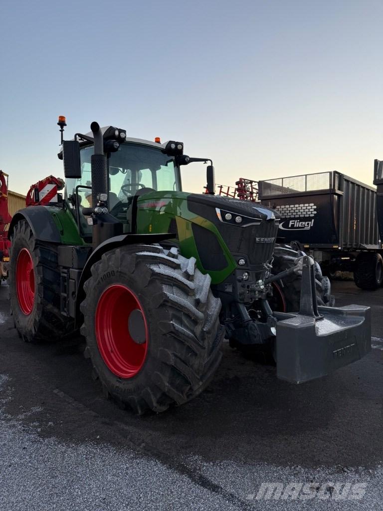 Fendt 933 Vario Traktory