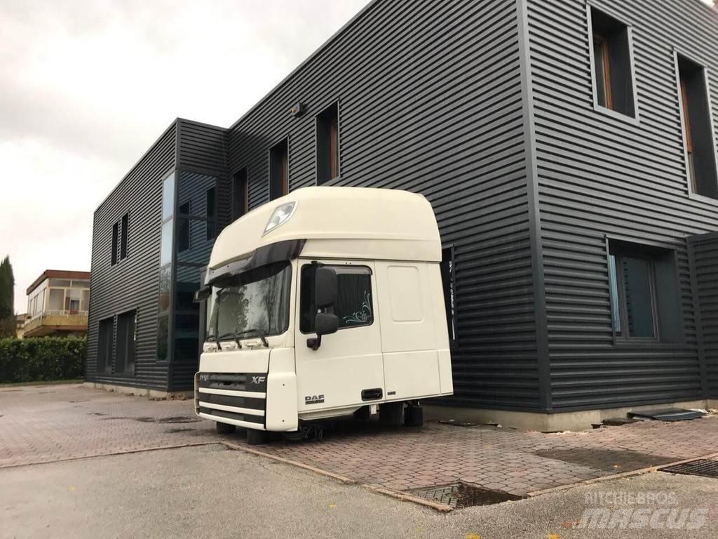 DAF XF 105 Euro 5 Kabiny a interiér
