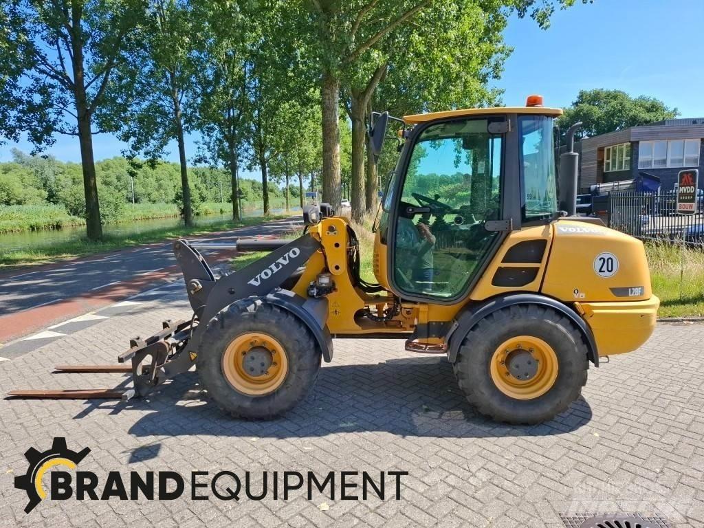 Volvo L28F Kolové nakladače