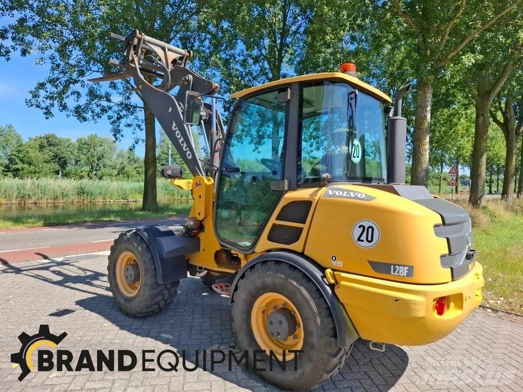 Volvo L28F Kolové nakladače