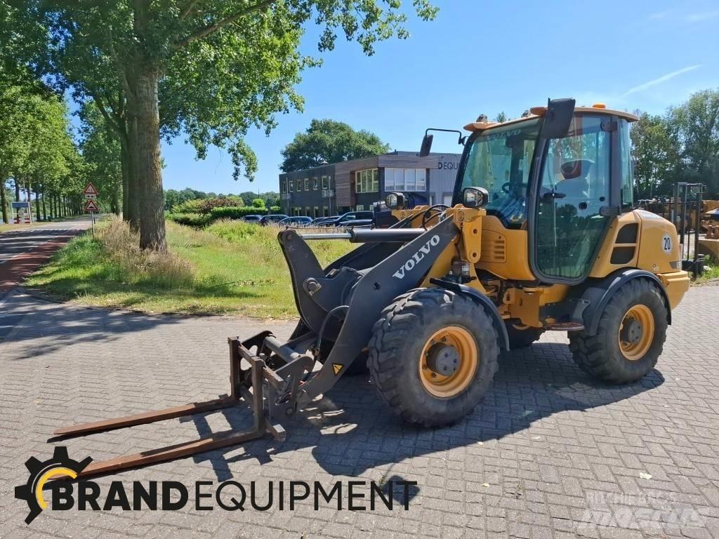 Volvo L28F Kolové nakladače