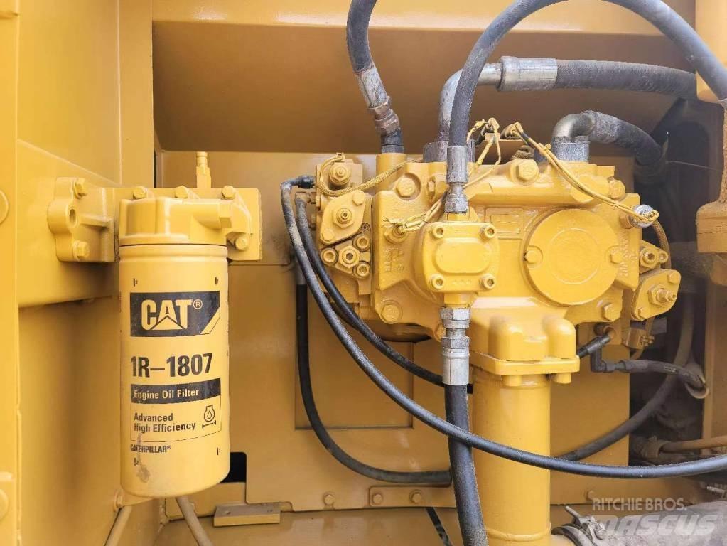 CAT 325 D Pásová rýpadla