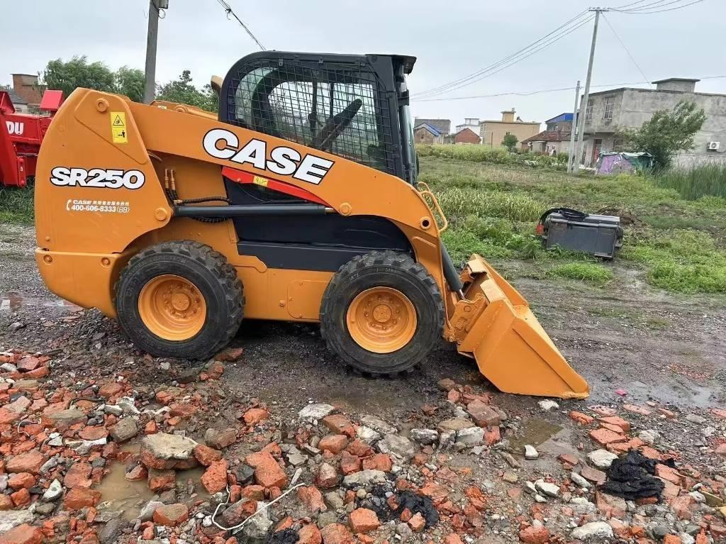 CASE SR 250 Smykem řízené nakladače