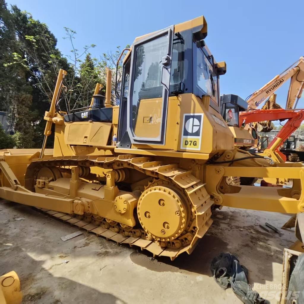 CAT D 7 G Grejdry