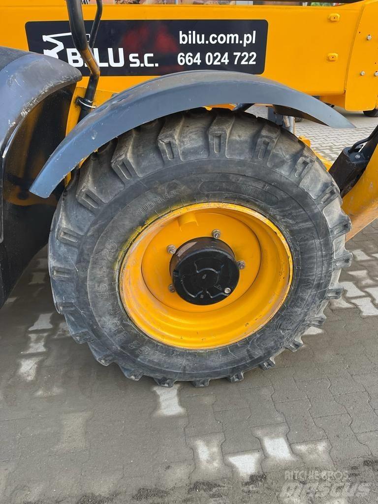 JCB 540-140 Teleskopické manipulátory