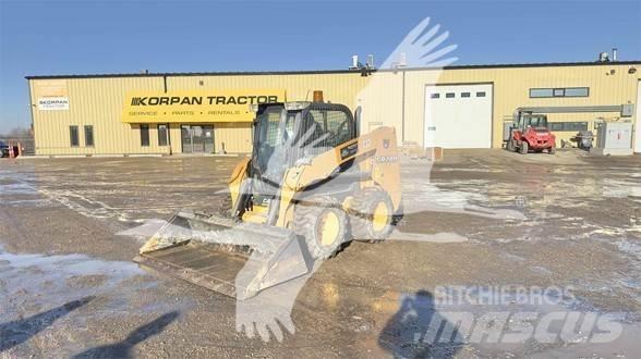 CASE SR200 Smykem řízené nakladače