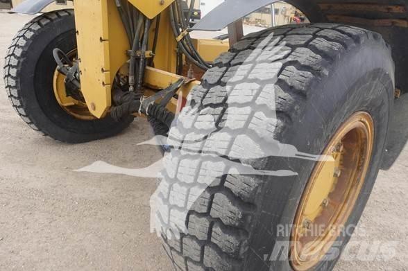 CAT 140M AWD Grejdry